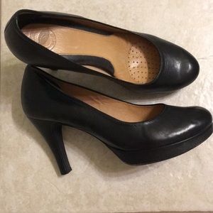 Nurture black pumps